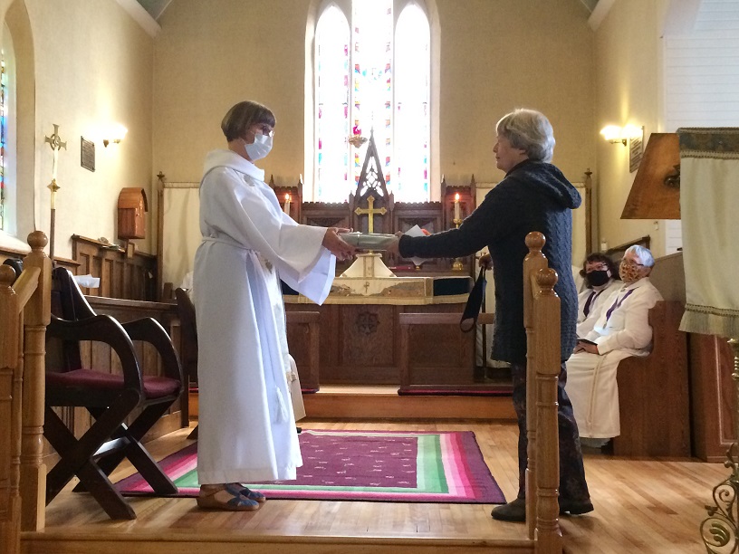 On October 25th, 2020, our Parish hosted a special service to say farewell to Rev. Laurie who acted as our Rector for the past thirteen and a half years.
